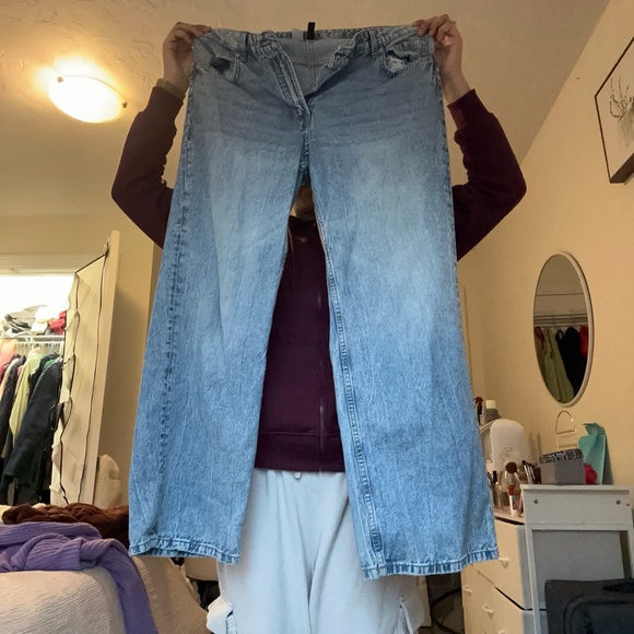 wide leg jeans from h&m size 10! very good quality and my fav jeans ever - Picture 5 of 5